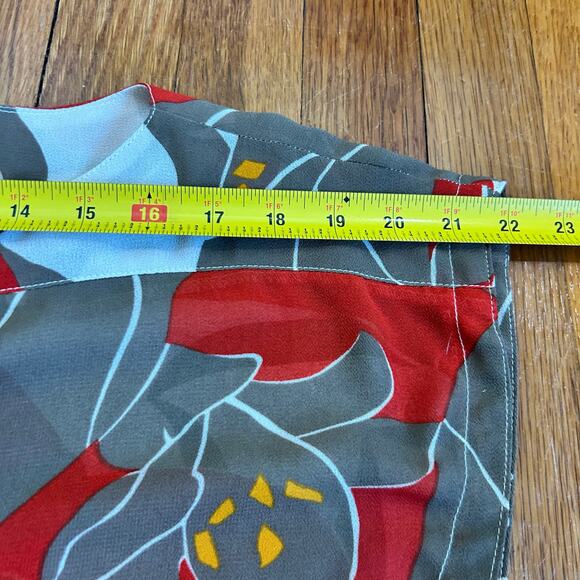 Vintage Campus Casuals Blouse – Red, White & Gray Abstract Floral – 1960s - Picture 13 of 16